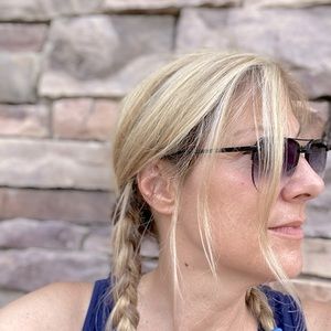 Meet your Posher, Julie
